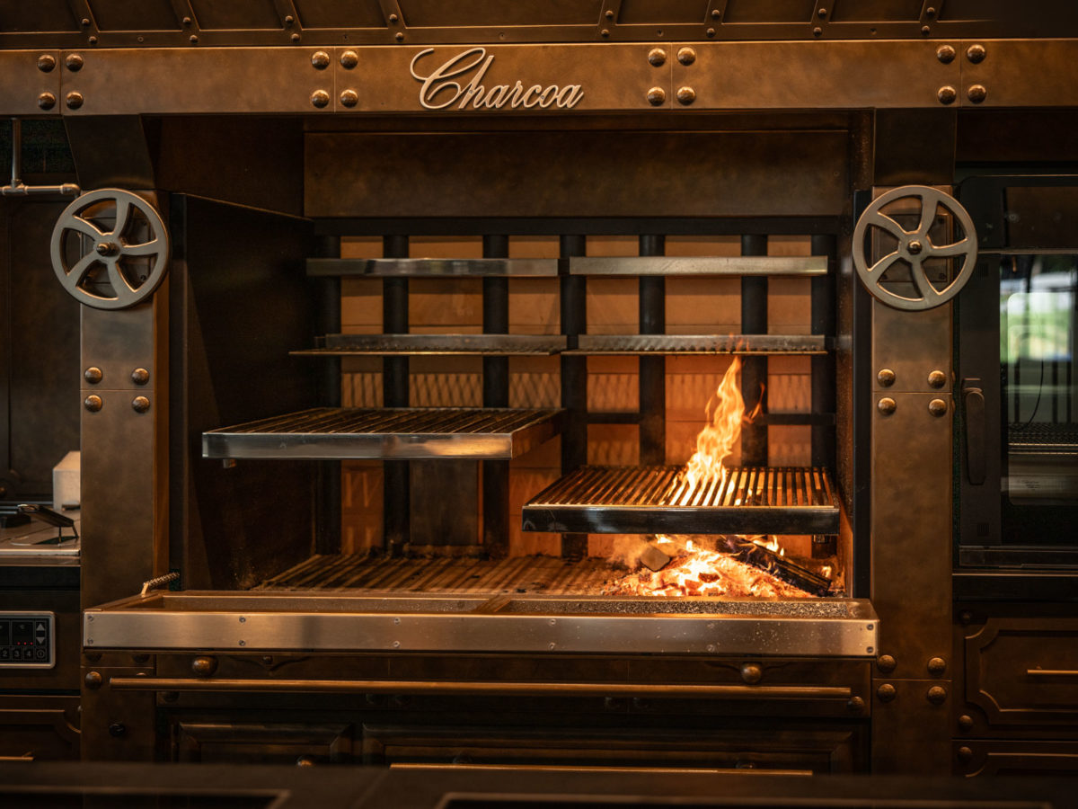 Holzkohlegrill